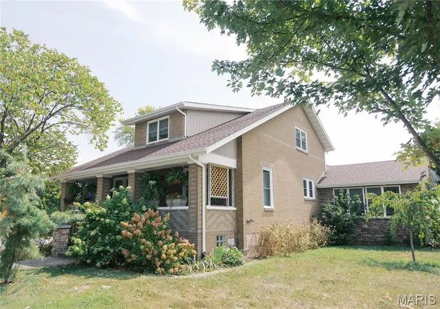 Photo 1 of Single Family Residence at 112 E Washington Ave, Owensville, MO 65066 | MLS# MIS25019382 |  | Sold on 2025-11-14
