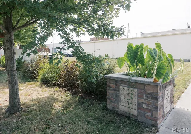 Photo 5 of Single Family Residence at 112 E Washington Ave, Owensville, MO 65066 | MLS# MIS25019382 |  | Sold on 2025-11-14