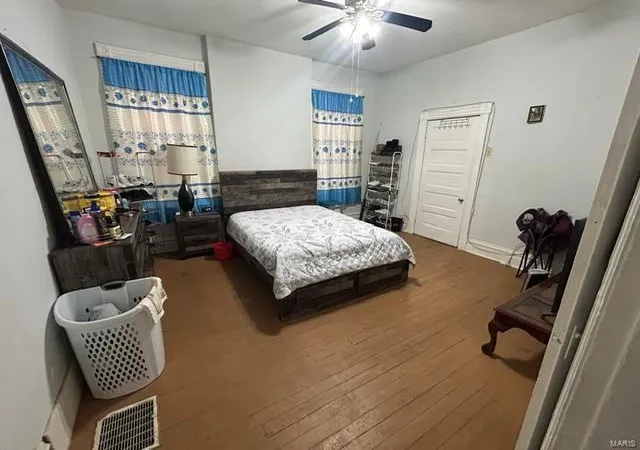 Photo 4 of Multi Family at 4421 Pennsylvania Ave, Saint Louis, MO 63111 | MLS# MIS25019477 | | Sold on 2025-07-16