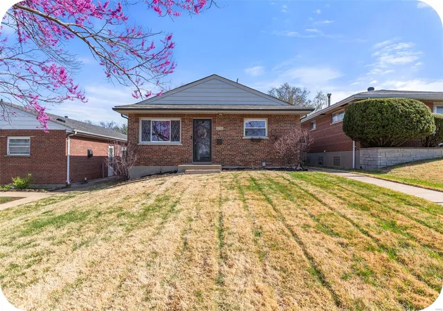 Single Family Residence at 3751 Koeln Ave, Saint Louis, MO 63116 | MLS# MIS25019500 | | Sold on 2025-04-25
