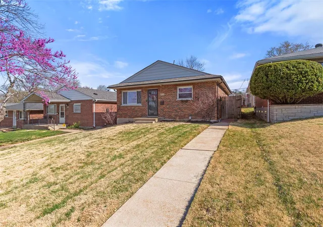 Photo 2 of Single Family Residence at 3751 Koeln Ave, Saint Louis, MO 63116 | MLS# MIS25019500 | | Sold on 2025-04-25