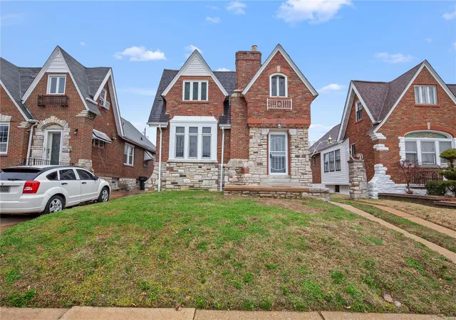 Single Family Residence at 1545 Grape Ave, Saint Louis, MO 63147 | MLS# MIS25019684 | | Sold on 2025-06-20