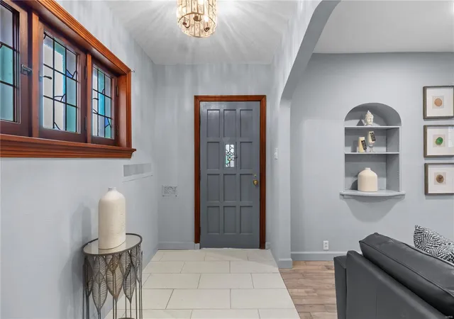 Photo 2 of Single Family Residence at 1545 Grape Ave, Saint Louis, MO 63147 | MLS# MIS25019684 | | Sold on 2025-06-20
