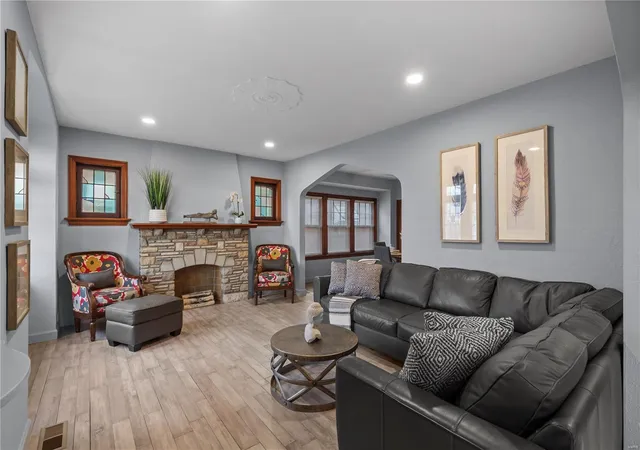 Photo 4 of Single Family Residence at 1545 Grape Ave, Saint Louis, MO 63147 | MLS# MIS25019684 | | Sold on 2025-06-20
