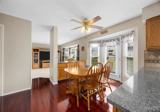 Photo 2 of Single Family Residence at 371 Beckley Pl, Saint Charles, MO 63304 | MLS# MIS25019722 | | Sold on 2025-05-14