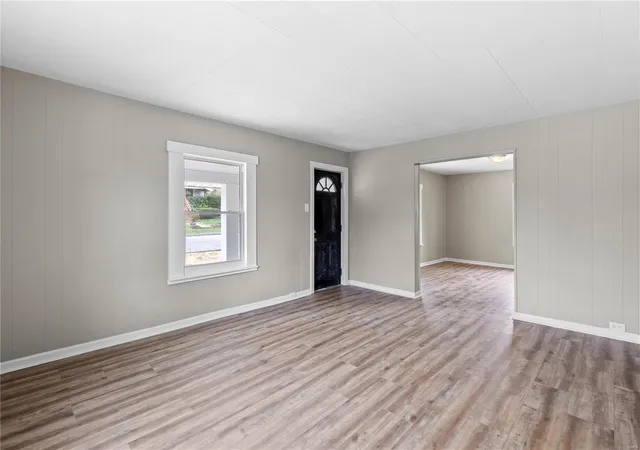Photo 3 of Single Family Residence at 3004 Calvert Ave, Saint Louis, MO 63114 | MLS# MIS25019728 | | Sold on 2025-06-06