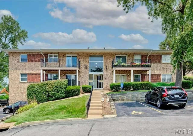 Condominium at 10395 Forest Brook Ln #G, Saint Louis, MO 63146 | MLS# MIS25019760 | | Sold on 2025-07-24