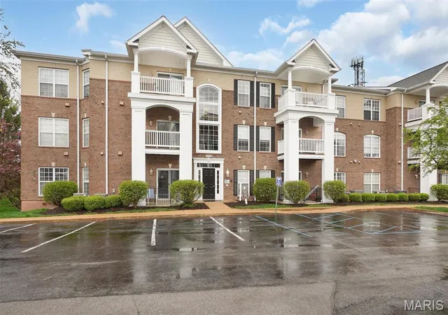 Condo for sale at 13115 Mill Crossing Ct #106, Saint Louis, MO 63141 | MLS# MIS25019786 | Listing updated on 2025-09-17
