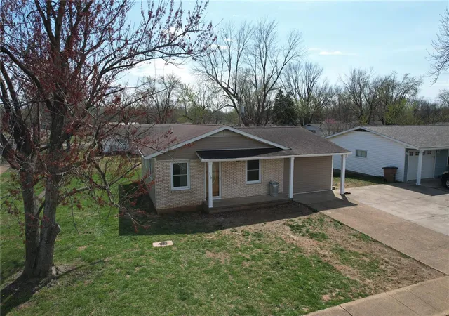 Photo 1 of Single Family Residence at 319 Sherlock Dr, Fredericktown, MO 63645 | MLS# MIS25019895 |  | Sold on 2025-04-23