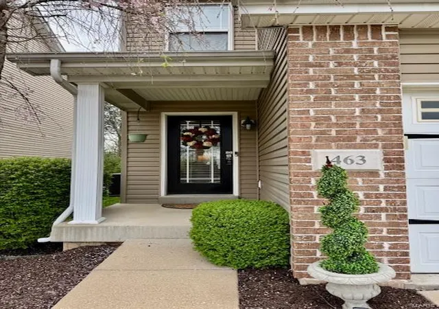 Photo 1 of Townhouse at 463 Parkgate Dr, Lake Saint Louis, MO 63367 | MLS# MIS25019971 | | Sold on 2025-06-16