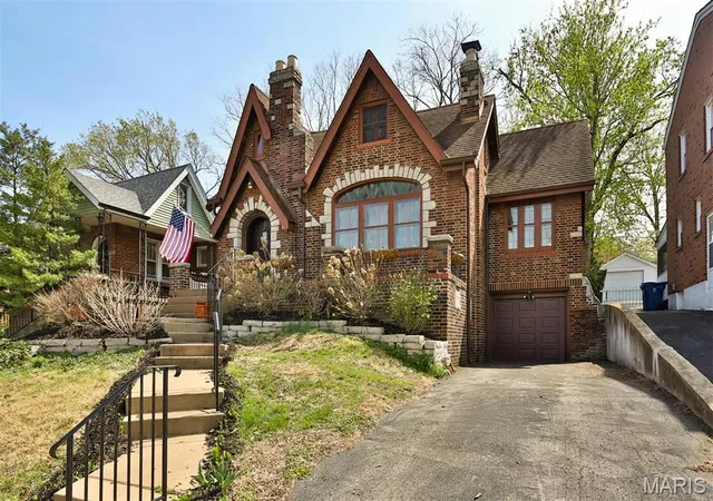 Photo 2 of Single Family Residence at 7414 Bruno Ave, Saint Louis, MO 63117 | MLS# MIS25020122 | | Sold on 2025-05-23