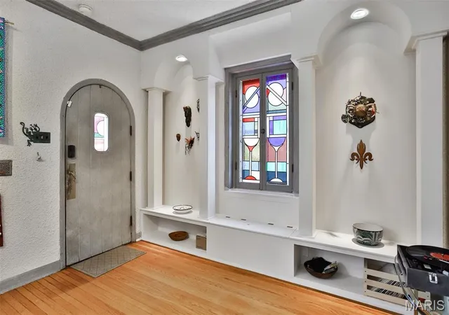 Photo 5 of Single Family Residence at 7414 Bruno Ave, Saint Louis, MO 63117 | MLS# MIS25020122 | | Sold on 2025-05-23