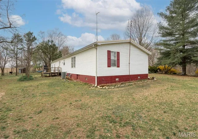 Photo 4 of Single Family Residence at 19518 State Hwy Ww, Puxico, MO 63960 | MLS# MIS25020391 | | Sold on 2025-07-25