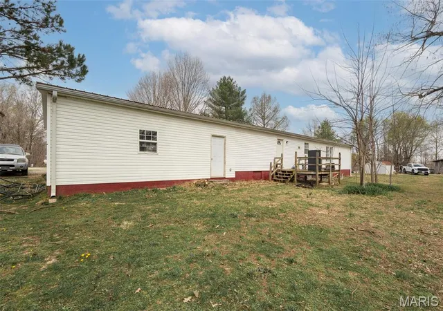 Photo 5 of Single Family Residence at 19518 State Hwy Ww, Puxico, MO 63960 | MLS# MIS25020391 | | Sold on 2025-07-25