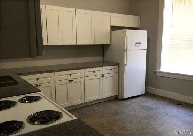 Photo 3 of Multi Family at 3455 Grace Ave, Saint Louis, MO 63116 | MLS# MIS25020660 |  | Sold on 2025-06-16