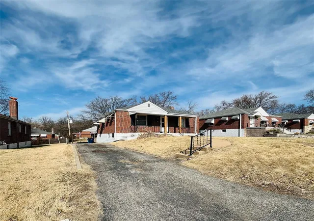 Photo 3 of Single Family Residence at 5413 College Ave, Saint Louis, MO 63136 | MLS# MIS25020679 | | Sold on 2025-05-30