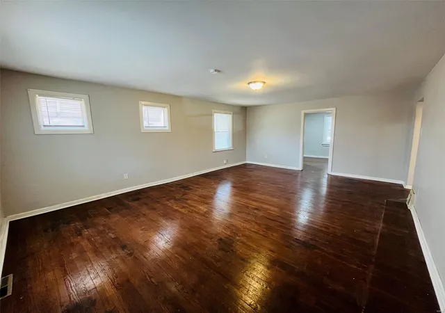 Photo 4 of Single Family Residence at 5413 College Ave, Saint Louis, MO 63136 | MLS# MIS25020679 | | Sold on 2025-05-30