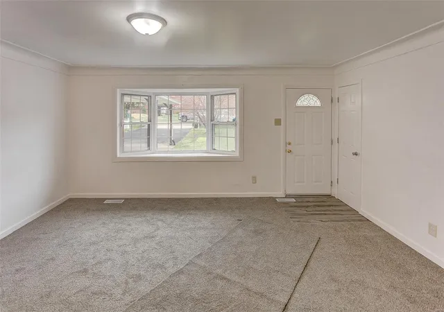 Photo 4 of Single Family Residence at 807 N 88Th St, East Saint Louis, IL 62203 | MLS# MIS25020682 |  | Sold on 2025-06-03