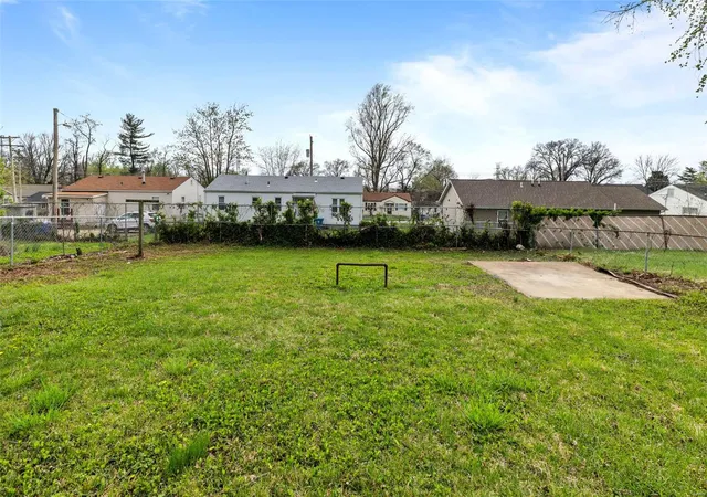 Photo 3 of Single Family Residence at 6109 Evergreen Blvd, Saint Louis, MO 63134 | MLS# MIS25020687 |  | Sold on 2025-05-30