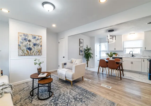 Photo 4 of Single Family Residence at 6109 Evergreen Blvd, Saint Louis, MO 63134 | MLS# MIS25020687 |  | Sold on 2025-05-30