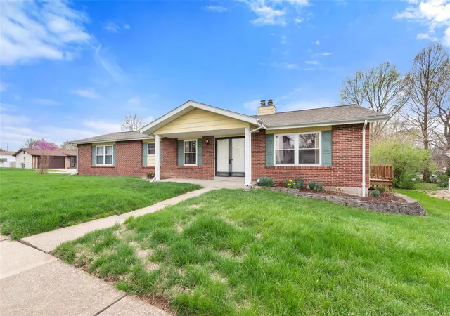 Photo 1 of Single Family Residence at 3101 Bowman Ridge, Saint Charles, MO 63301 | MLS# MIS25020716 |  | Sold on 2025-05-01
