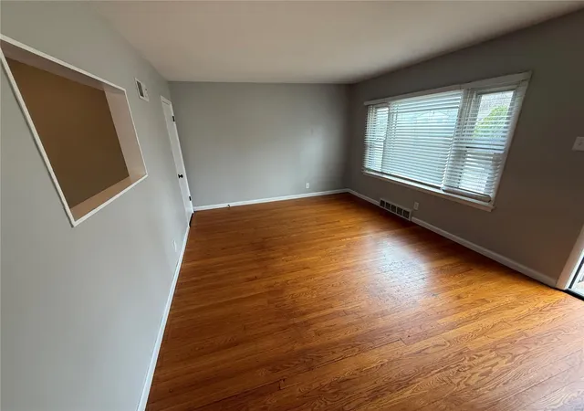 Photo 2 of Single Family Residence at 1418 Broadlawns Ln, Saint Louis, MO 63138 | MLS# MIS25020758 | | Sold on 2025-05-27