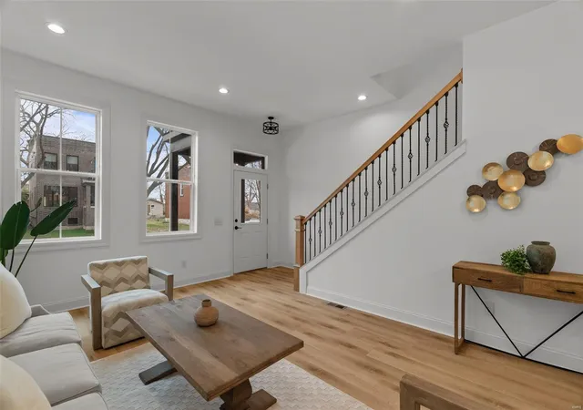 Photo 4 of Single Family Residence at 3406 Vista Ave, Saint Louis, MO 63104 | MLS# MIS25020774 | | Sold on 2025-05-23