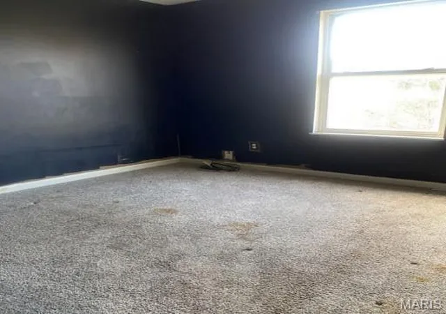 Photo 4 of Single Family Residence at 12001 Victorian Village Ct, Saint Louis, MO 63138 | MLS# MIS25020790 |  | Sold on 2025-05-30