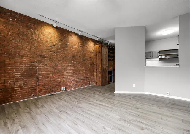 Photo 4 of Townhouse at 4522 Wichita Ave, Saint Louis, MO 63110 | MLS# MIS25020888 | | Sold on 2025-06-12