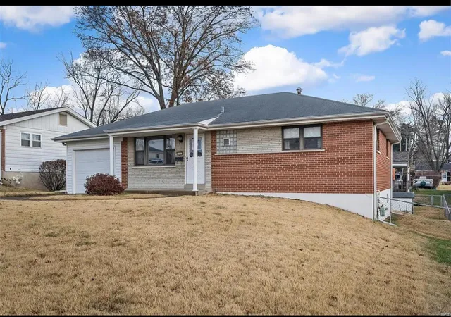 Single Family Residence at 113 Greenland Ln, Saint Louis, MO 63125 | MLS# MIS25020929 | | Sold on 2025-07-08