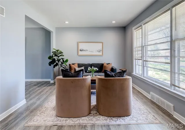 Photo 3 of Single Family Residence at 9427 Yorktown Dr, Saint Louis, MO 63137 | MLS# MIS25020944 | | Sold on 2025-12-10