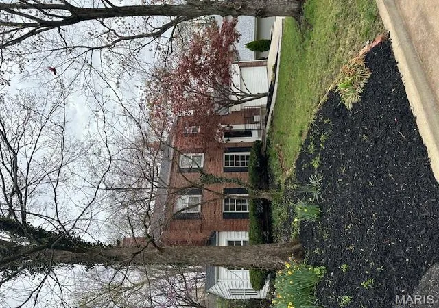Single Family Residence at 1121 North Dr, Saint Louis, MO 63122 | MLS# MIS25021035 |  | Sold on 2025-05-29