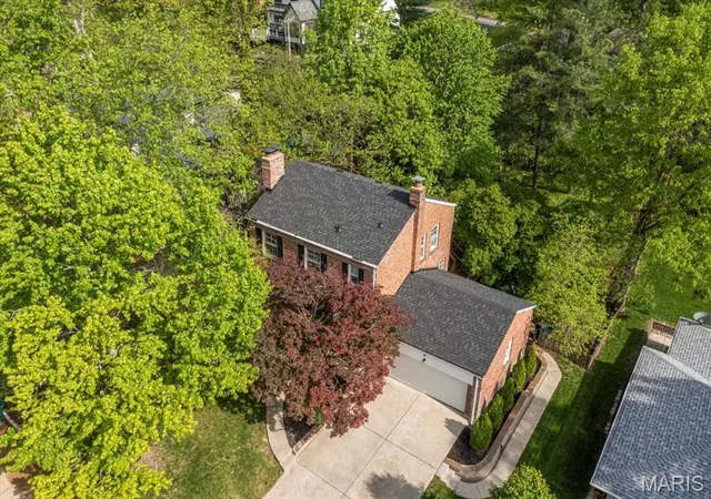 Photo 1 of Single Family Residence at 1121 North Dr, Saint Louis, MO 63122 | MLS# MIS25021035 |  | Sold on 2025-05-29