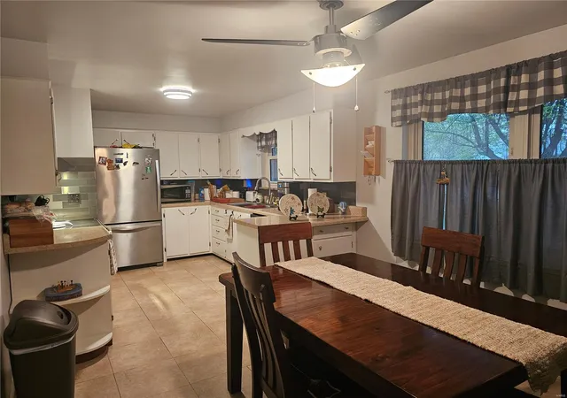 Photo 4 of Single Family Residence at 1204 Broadway, Steeleville, IL 62288 | MLS# MIS25021043 | | Sold on 2025-05-23