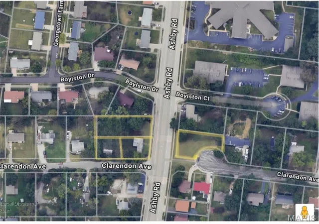 Photo 4 of Sale Pending at 3001 Ashby Rd, Saint Louis, MO 63114 | MLS# MIS25021135 | Listing updated on 2026-07-27