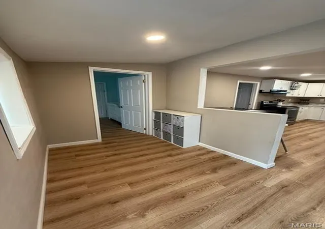 Photo 4 of Single Family Residence at 213 Vida Ave, Saint Louis, MO 63125 | MLS# MIS25021309 |  | Sold on 2025-09-16