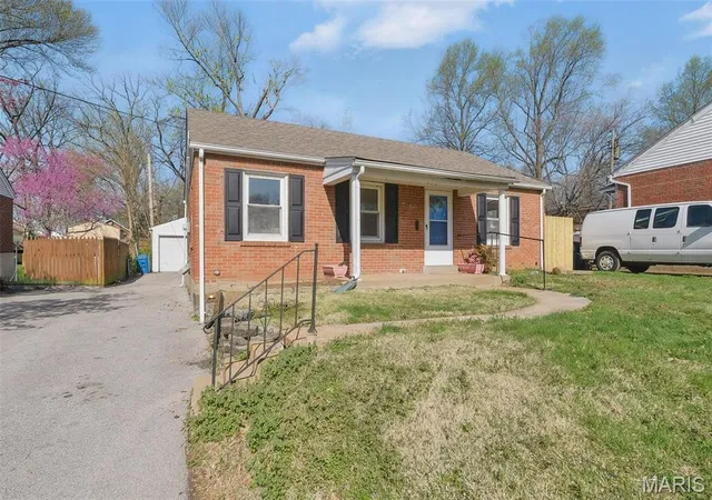 Photo 1 of Single Family Residence at 3443 Lindscott Ave, Saint Louis, MO 63114 | MLS# MIS25021330 |  | Sold on 2025-05-23