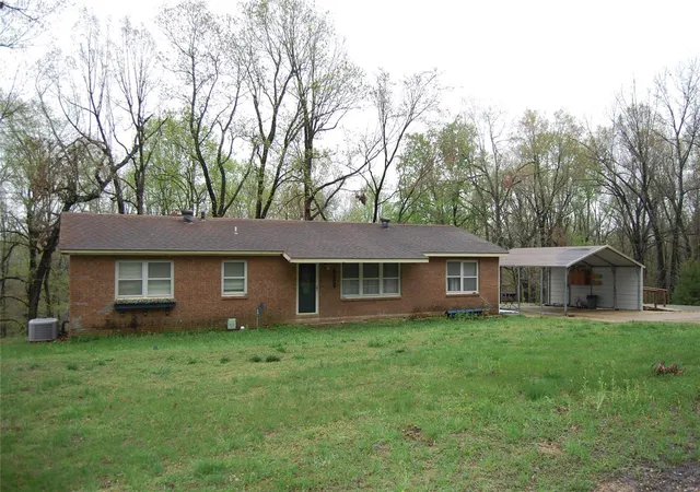 Photo 1 of Single Family Residence at 14662 County Road 517, Dexter, MO 63841 | MLS# MIS25021616 | | Sold on 2025-05-16