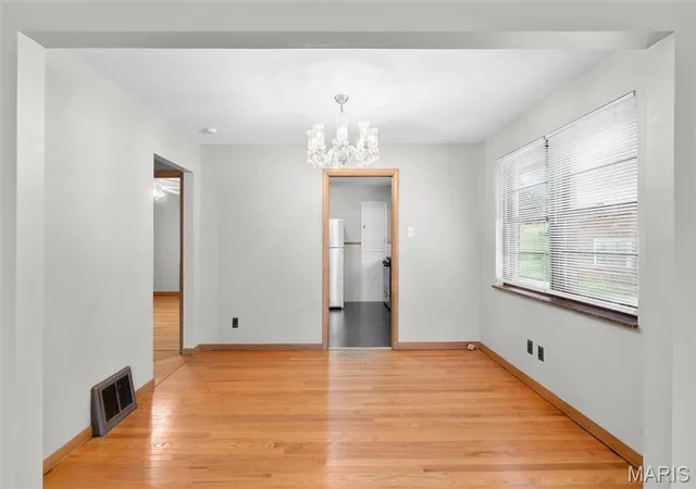 Photo 3 of Single Family Residence at 8900 Southview Ln, Saint Louis, MO 63123 | MLS# MIS25021677 |  | Sold on 2025-06-09
