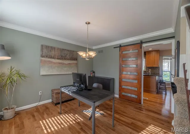 Photo 4 of Single Family Residence at 215 Copperwood Trl, Saint Charles, MO 63304 | MLS# MIS25021684 |  | Sold on 2025-05-07