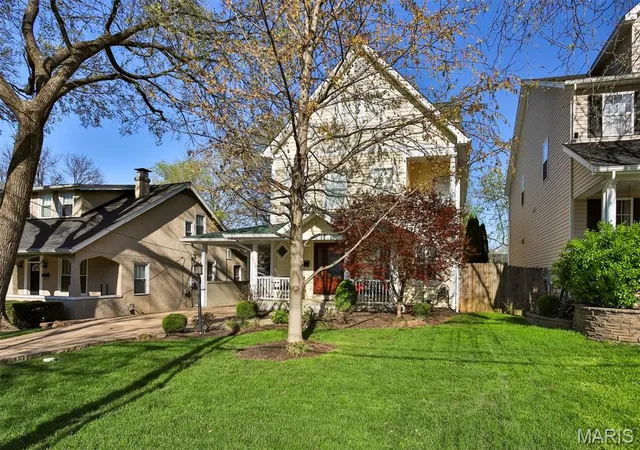 Photo 2 of Single Family Residence at 922 Simmons Ave, Saint Louis, MO 63122 | MLS# MIS25021735 | | Sold on 2025-05-23
