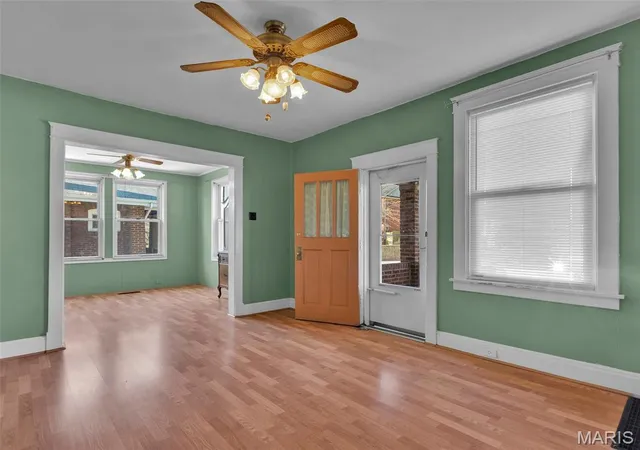 Photo 5 of Single Family Residence at 1106 Yale Ave, Saint Louis, MO 63117 | MLS# MIS25021864 | | Sold on 2025-05-09