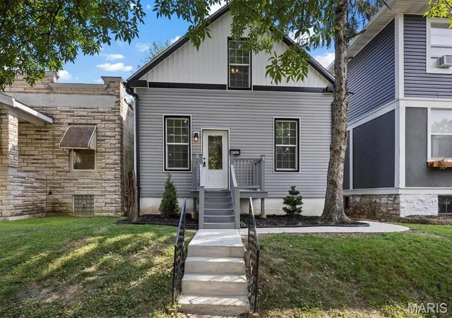 Photo 1 of Single Family Residence at 4765 Dahlia Ave, Saint Louis, MO 63116 | MLS# MIS25022108 | | Sold on 2025-05-22