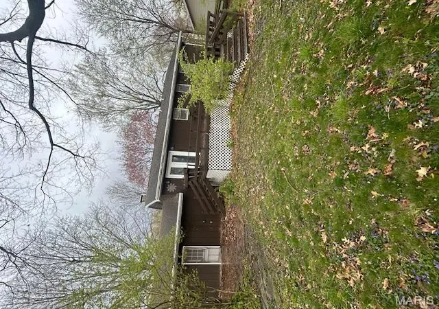 Photo 2 of Single Family Residence at 10 Bonnie Ln, South Jacksonville, IL 62650 | MLS# MIS25022120 | | Sold on 2025-05-23