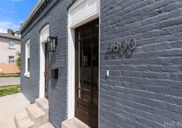 Photo 3 of Single Family Residence at 6800 Minnesota Avenue, Saint Louis, MO 63111 | MLS# MIS25022126 | | Sold on 2025-07-31