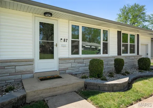 Photo 3 of Single Family Residence at 87 Buckley Meadows Dr, Saint Louis, MO 63125 | MLS# MIS25022133 | | Sold on 2025-06-10
