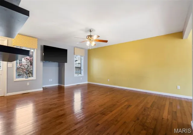 Photo 3 of Townhouse at 3801 Sherman Park Dr #8G, Saint Charles, MO 63303 | MLS# MIS25022153 | | Sold on 2025-06-13