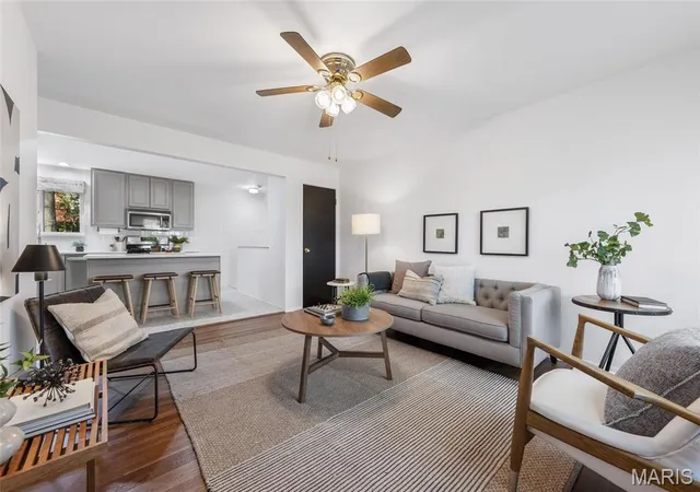 Photo 3 of Single Family Residence at 10123 Mullally Dr, Saint Louis, MO 63123 | MLS# MIS25022251 |  | Sold on 2025-06-20