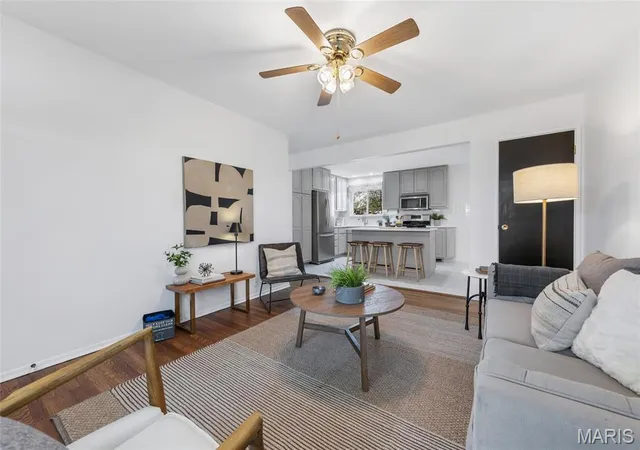 Photo 4 of Single Family Residence at 10123 Mullally Dr, Saint Louis, MO 63123 | MLS# MIS25022251 |  | Sold on 2025-06-20