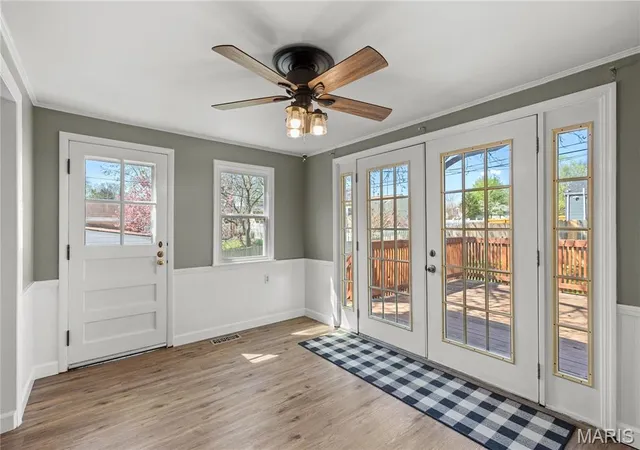 Photo 4 of Single Family Residence at 9733 Cisco Dr, Saint Louis, MO 63123 | MLS# MIS25022260 | | Sold on 2025-05-23